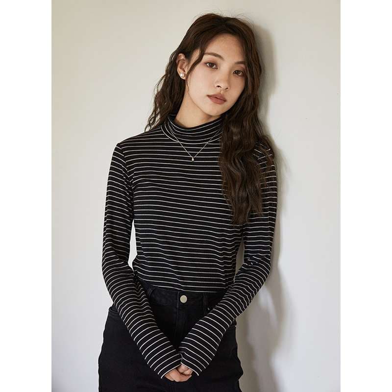 スリムフィットボーダータートルネック ボーダー服