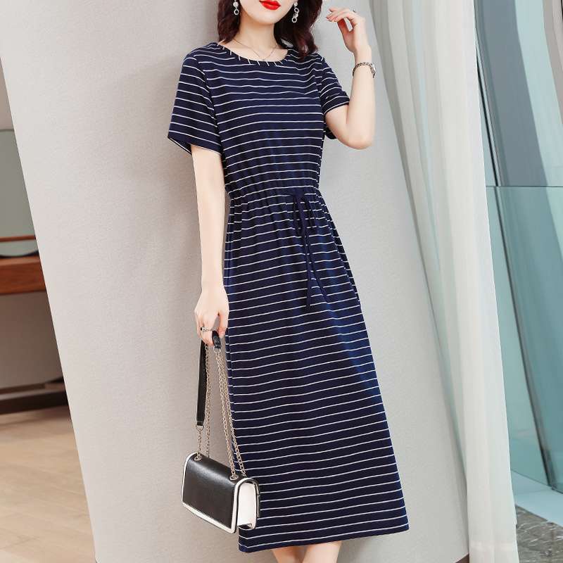 シンプル上品ボーダーマキシワンピース ボーダー服