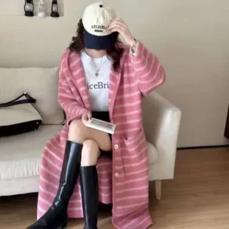 ふわふわニットの長めストライプカーディガン ボーダー服