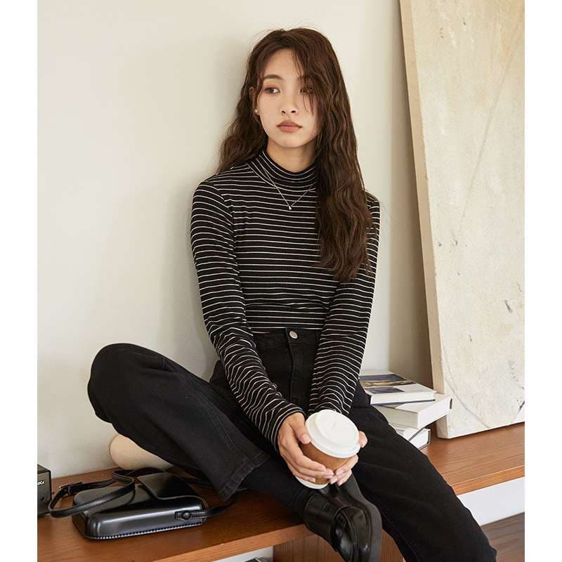 スリムフィットボーダータートルネック ボーダー服