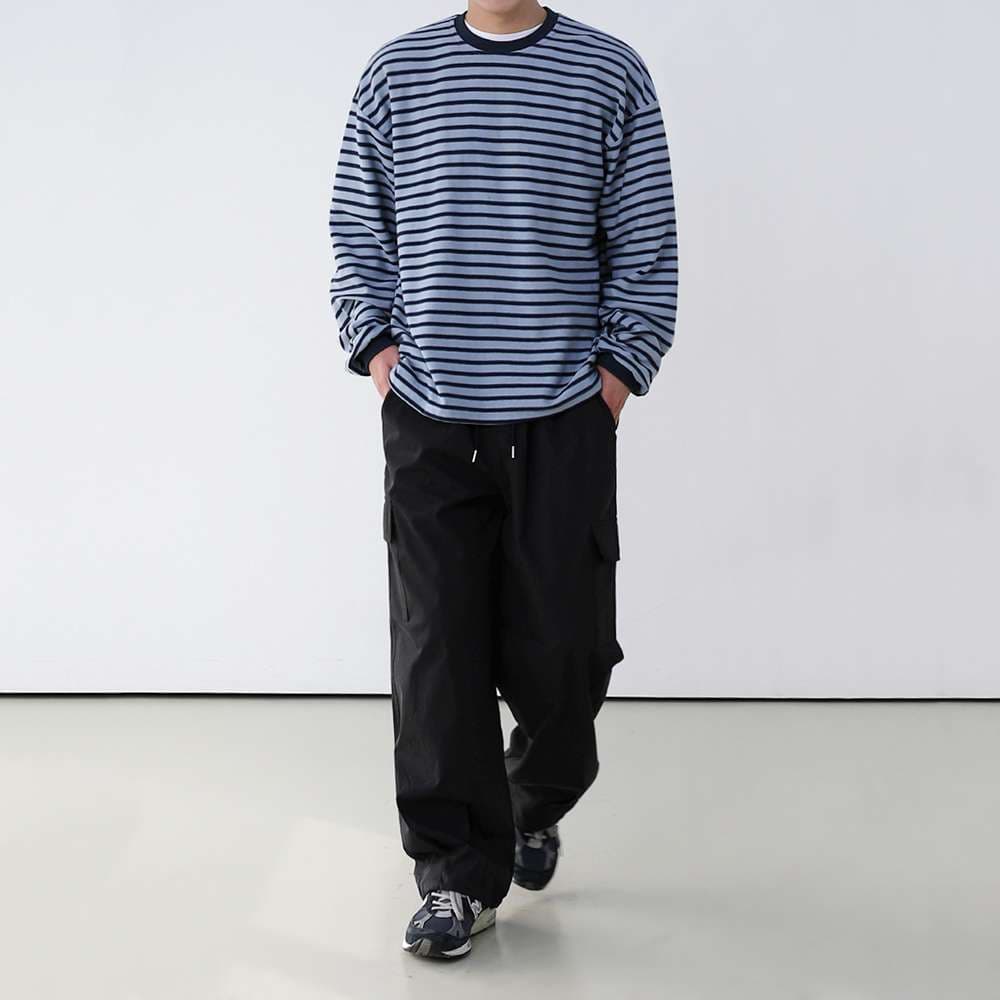 ゆったりシルエットのボーダー長袖Tシャツ ボーダー服