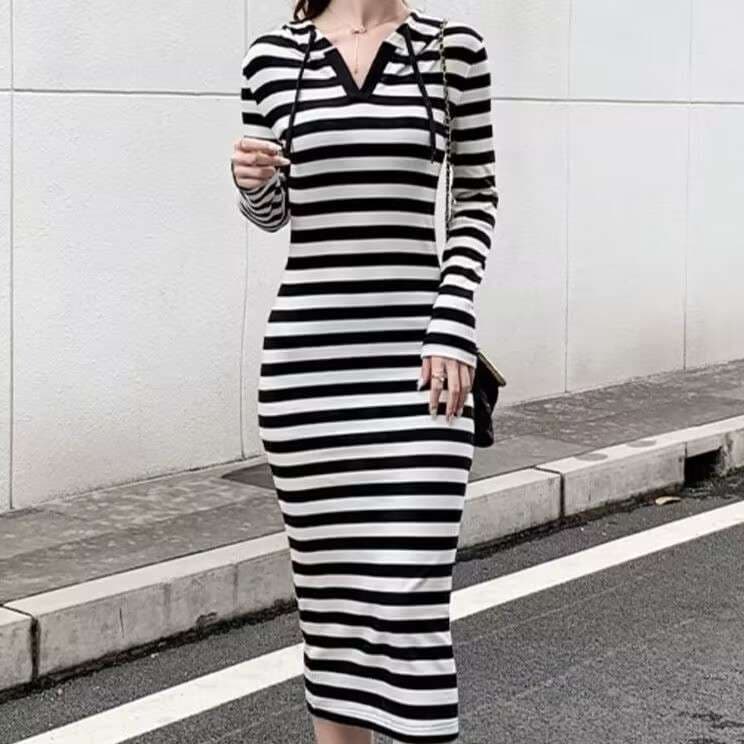 モダンストライプのロングワンピース ボーダー服