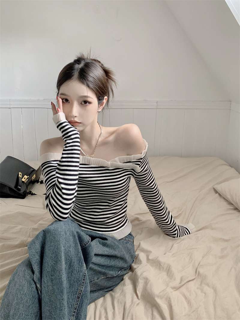 肩開きフリルボーダーニットトップス ボーダー服