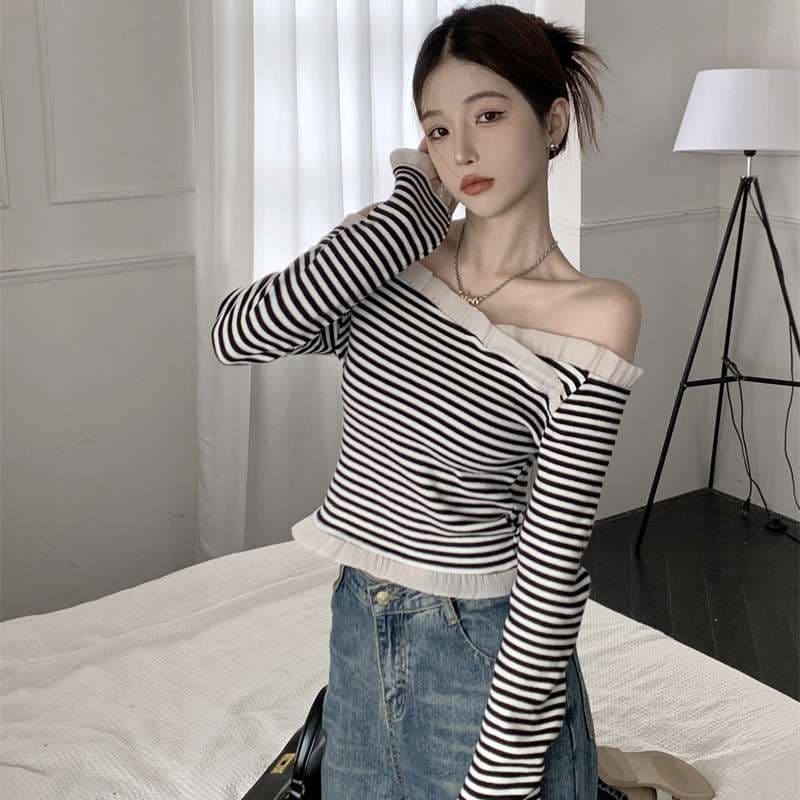 肩開きフリルボーダーニットトップス ボーダー服