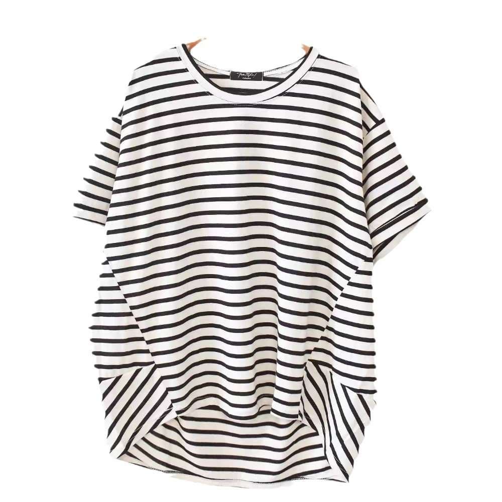 ゆったりシルエットのボーダーTシャツ ボーダー服