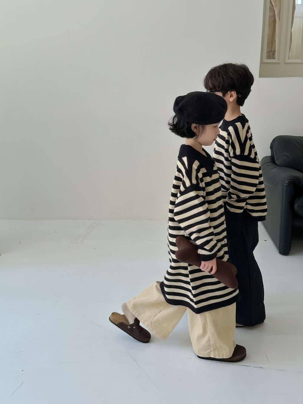 モダンストライプのニットウェアセット ボーダー服