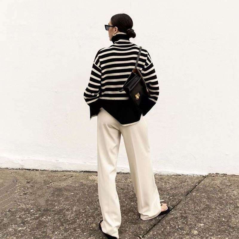オーバーサイズボーダータートルネックニット ボーダー服