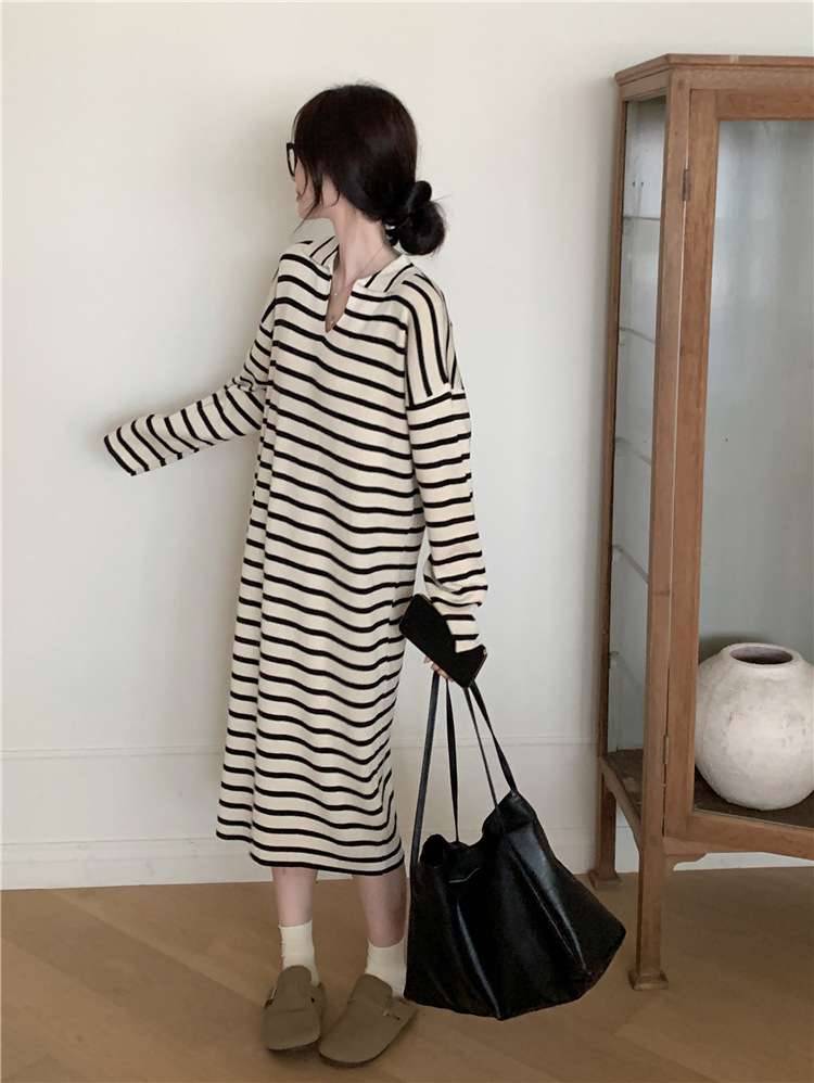 オーバーサイズVネックボーダーワンピース ボーダー服