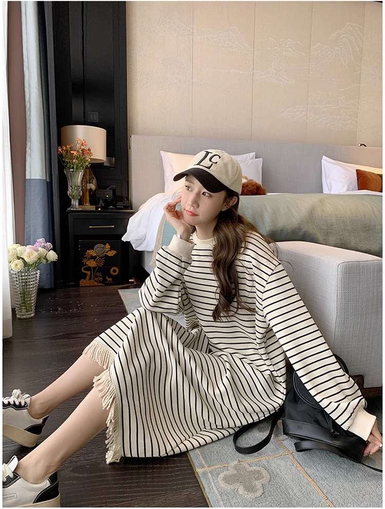 フリンジ付きボーダーニットロングワンピース ボーダー服