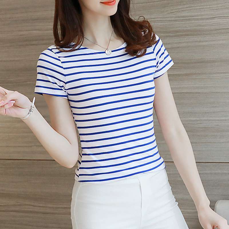 心地よい着心地のシンプルボーダーTシャツ ボーダー服