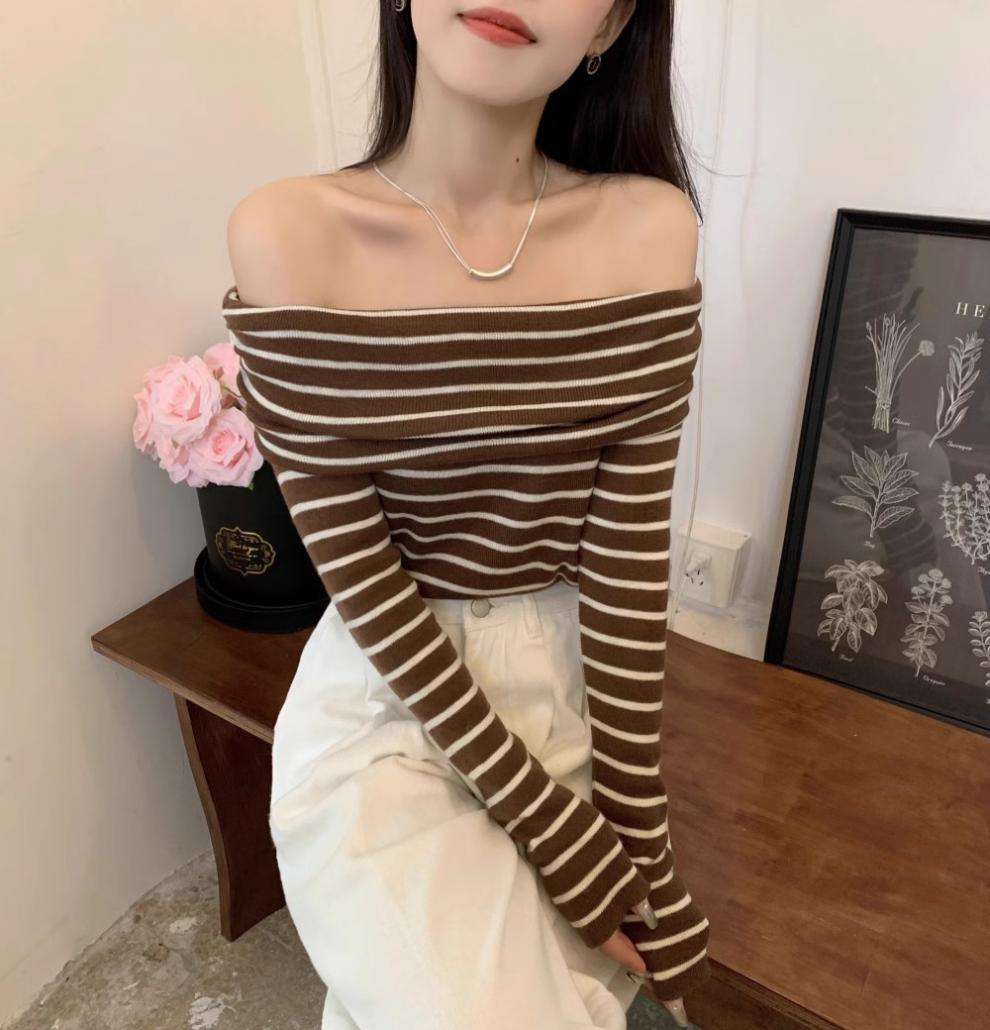 オフショルダーニットボーダーセーター ボーダー服