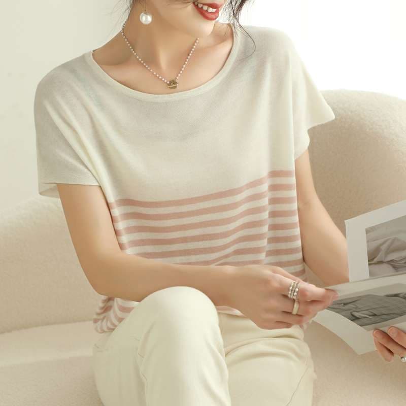 ボーダー柄ゆったりTシャツ ボーダー服