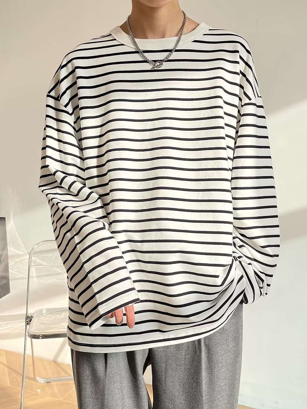 ゆったりシルエットのボーダー長袖カットソー ボーダー服