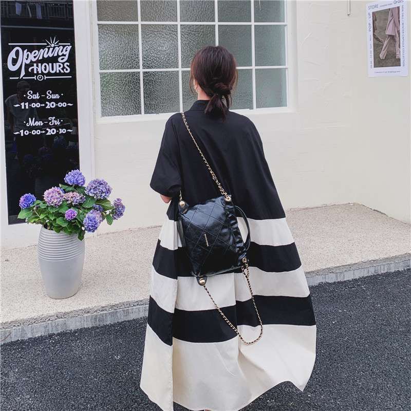 ふんわり袖のゆったりボーダーワンピース ボーダー服