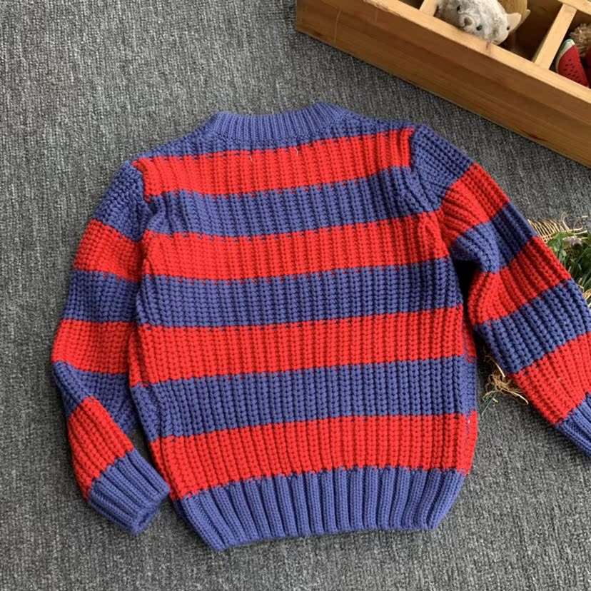 ボーダー柄クルーネックニットセーター ボーダー服