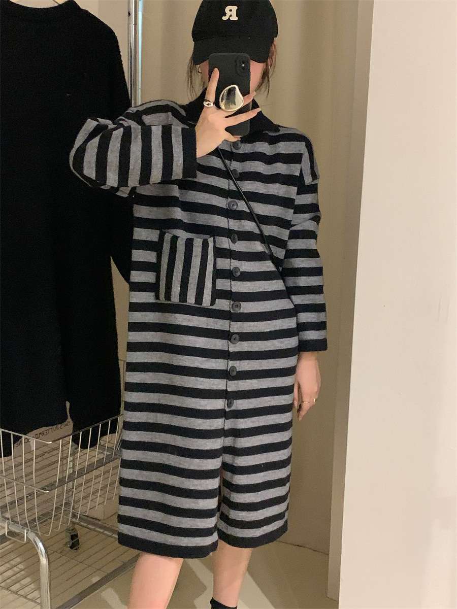 オーバーサイズストライプ柄ニットワンピース ボーダー服
