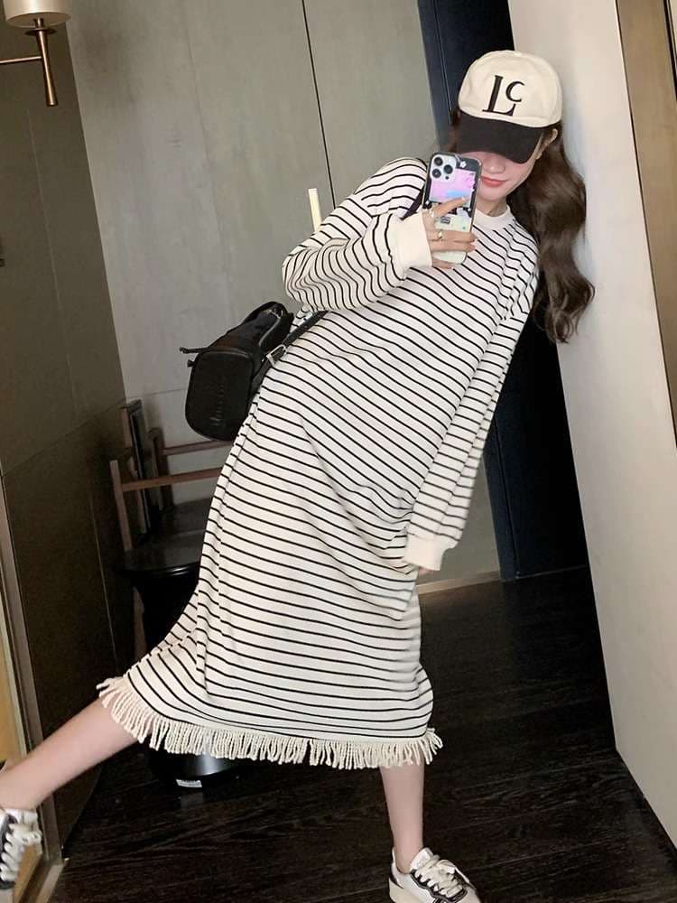 フリンジ付きボーダーニットロングワンピース ボーダー服