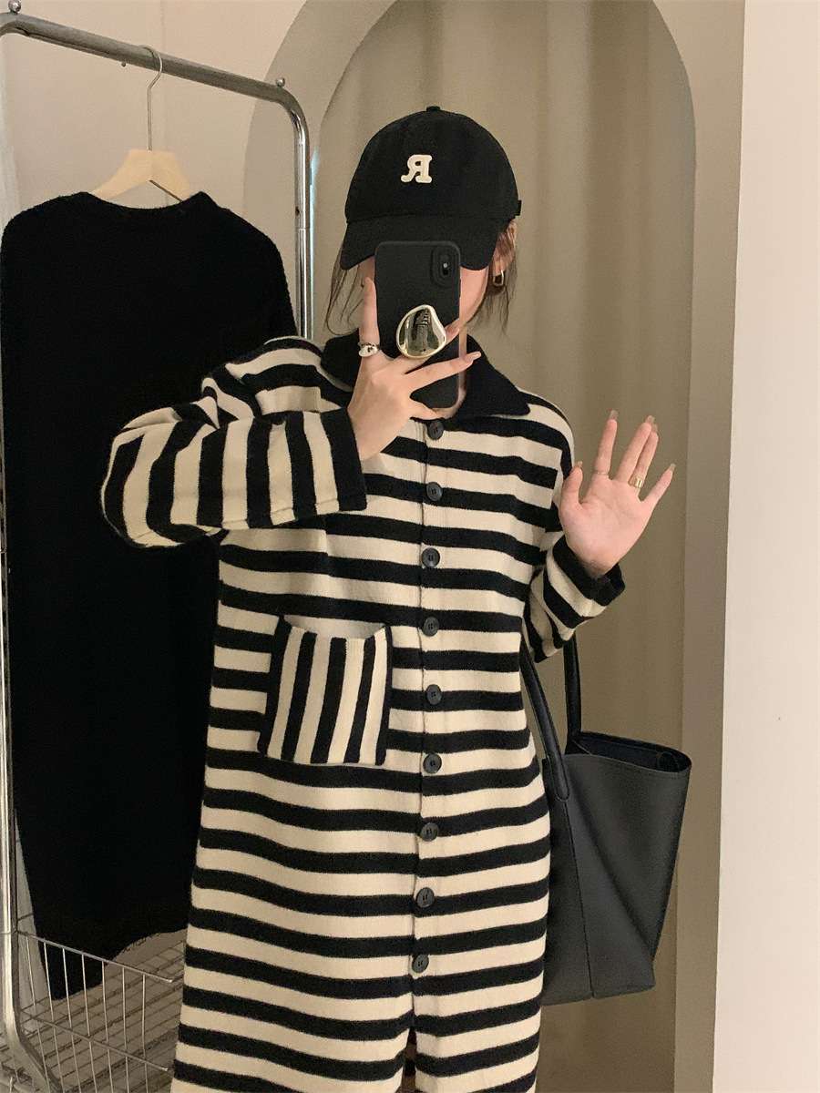 オーバーサイズストライプ柄ニットワンピース ボーダー服
