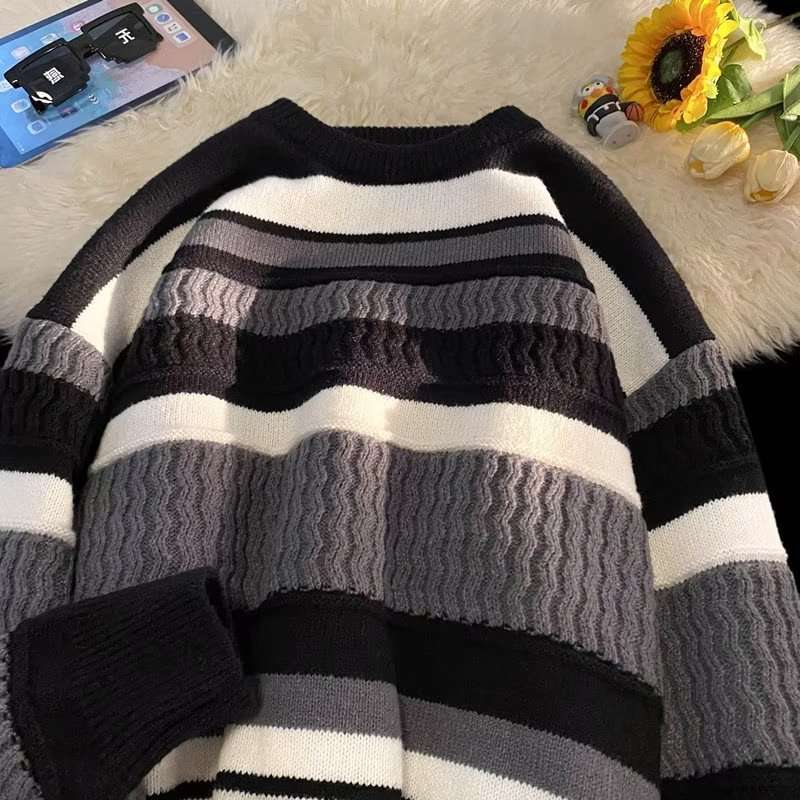 マルチボーダー柄ニットセーター ボーダー服