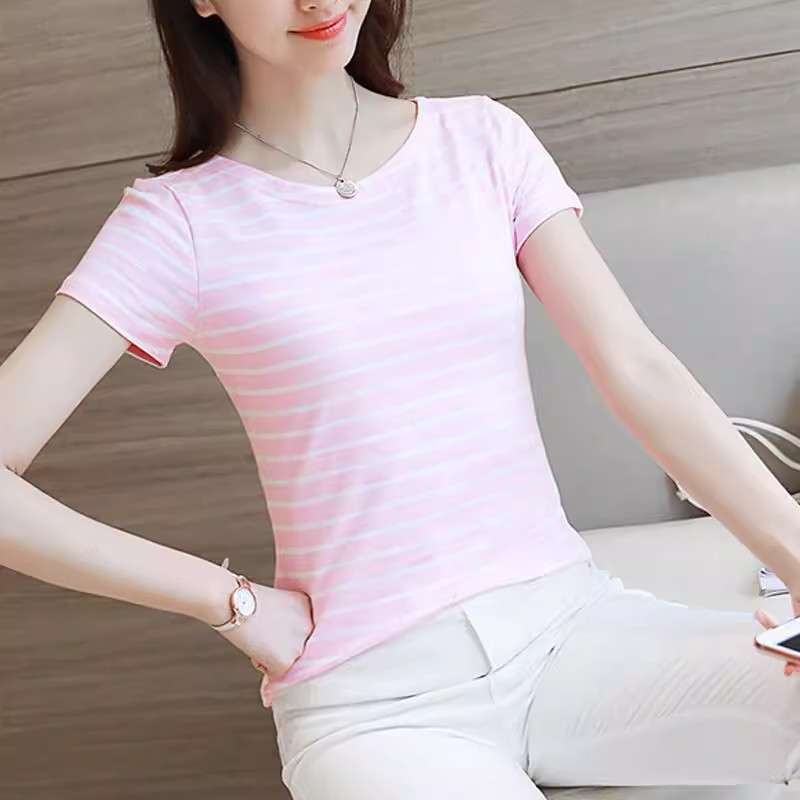 心地よい着心地のシンプルボーダーTシャツ ボーダー服