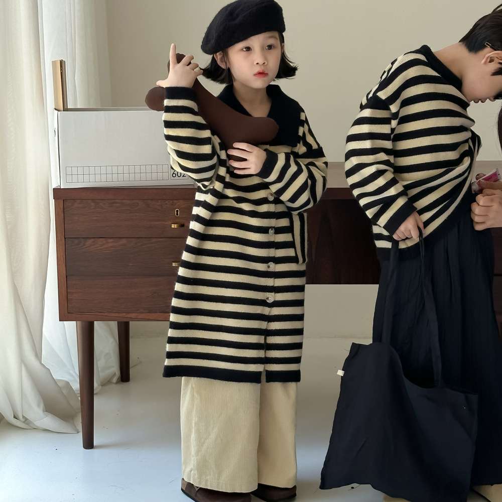 モダンストライプのニットウェアセット ボーダー服