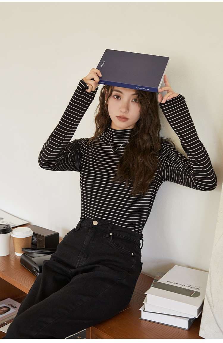 スリムフィットボーダータートルネック ボーダー服