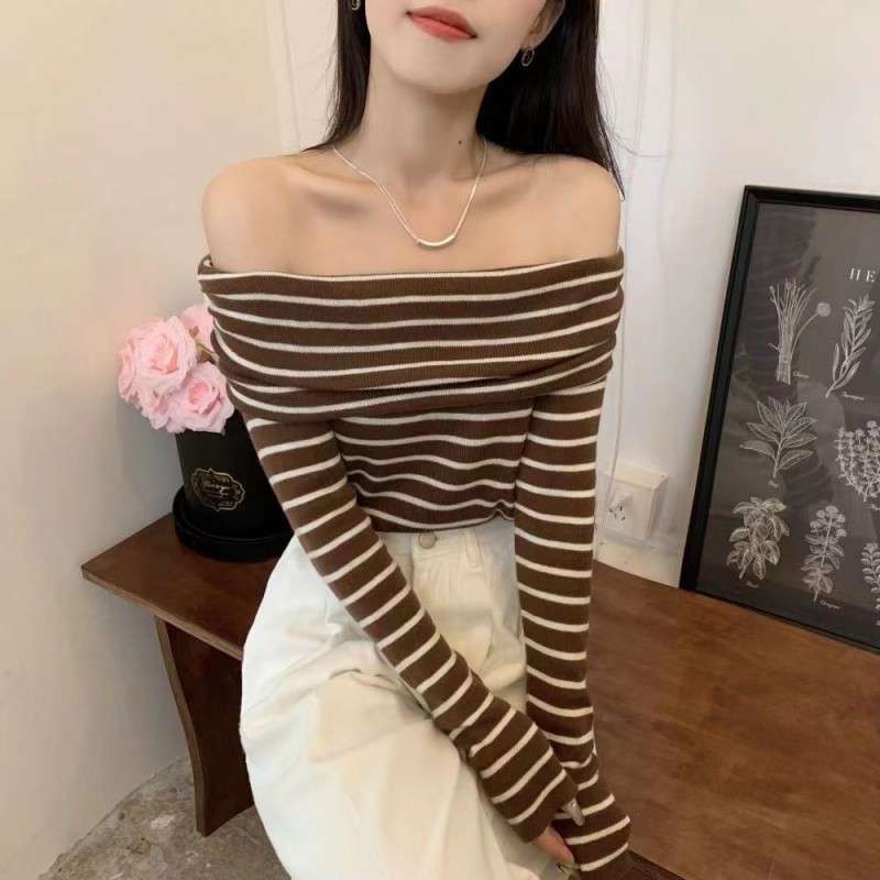 オフショルダーニットボーダーセーター ボーダー服