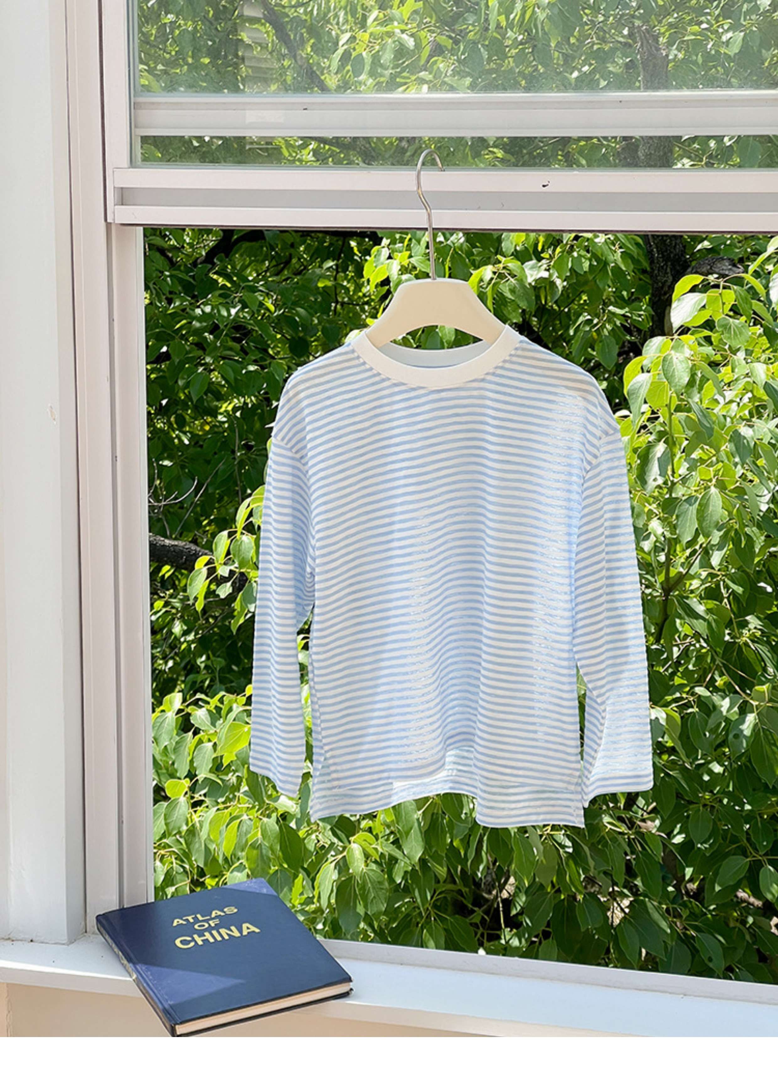 ゆったりシルエットのボーダー長袖Tシャツ ボーダー服