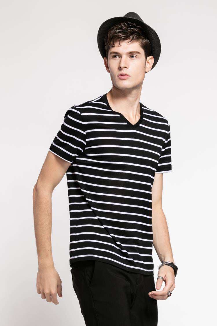 スタイリッシュ V ネックボーダーTシャツ ボーダー服