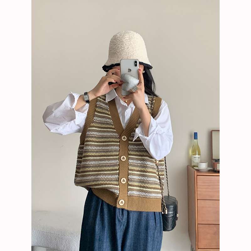 レトロ調ボーダー柄ニットベスト ボーダー服
