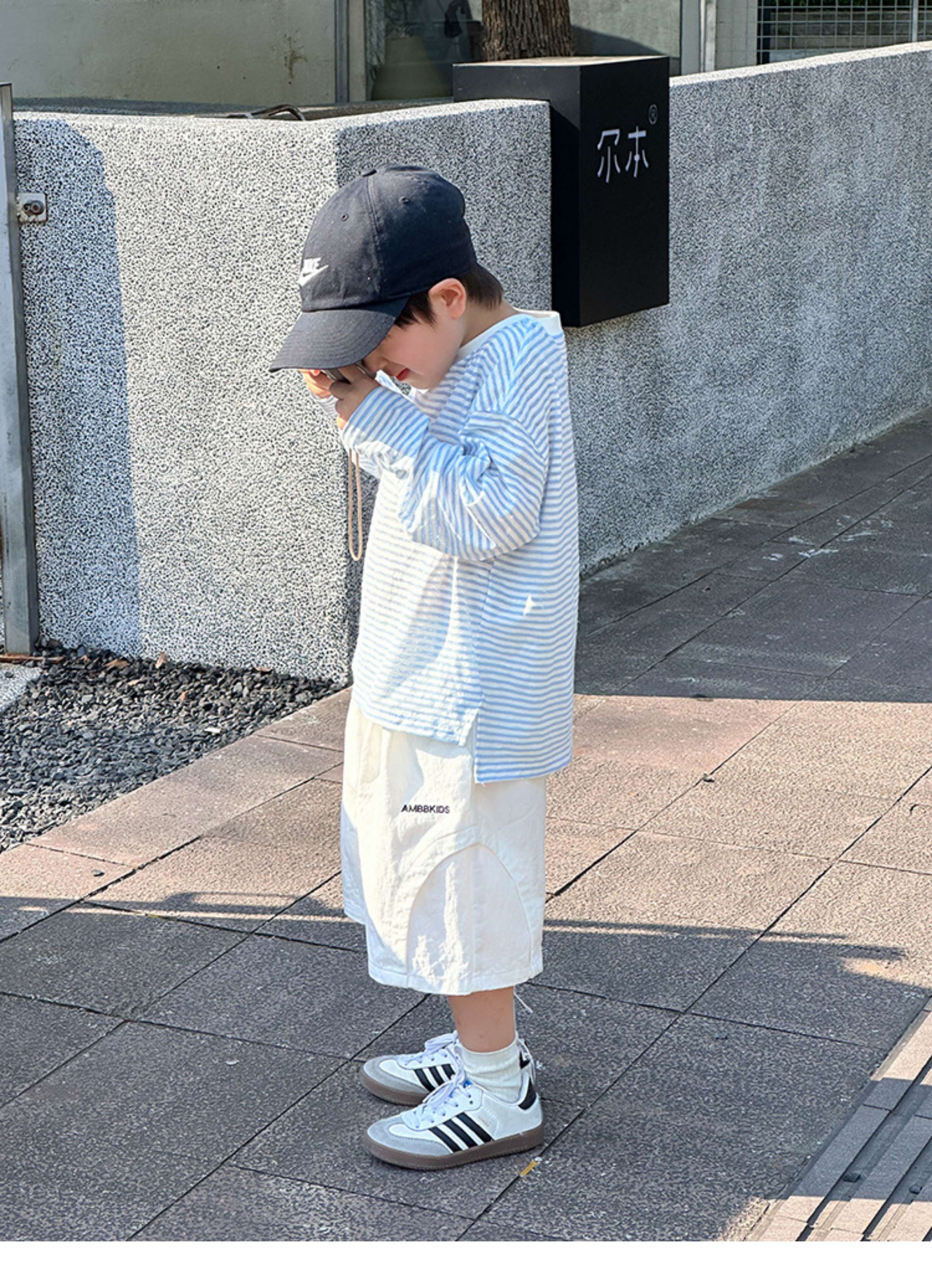 ゆったりシルエットのボーダー長袖Tシャツ ボーダー服