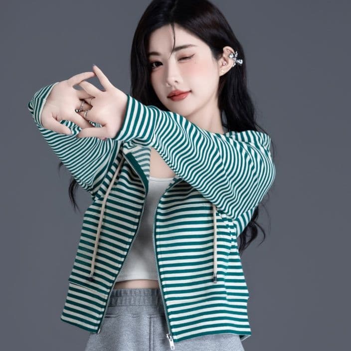 ボーダー服 爽やか海風フードつきジップパーカー