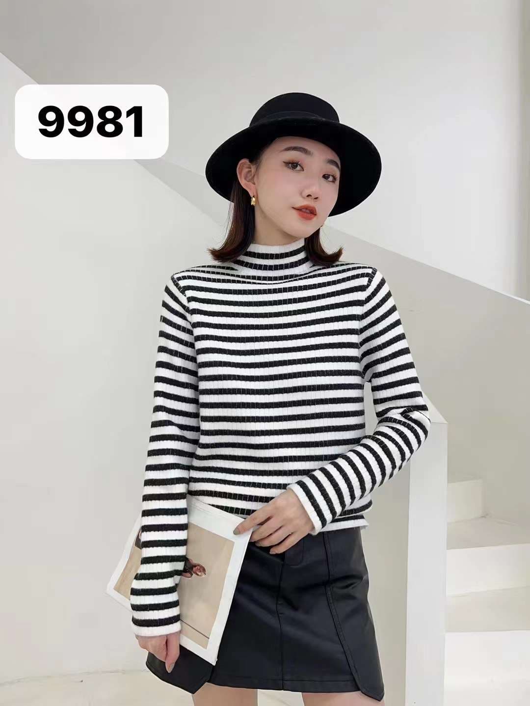 ボーダー柄ふわもこ裾タートルネックセーター ボーダー服