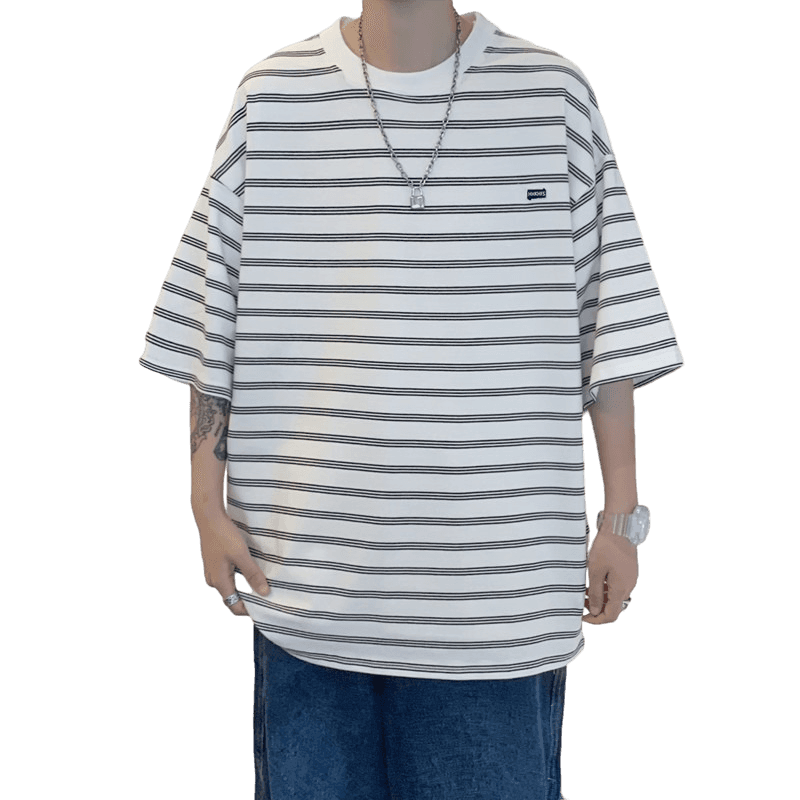 ゆったりシルエットのボーダーTシャツ ボーダー服