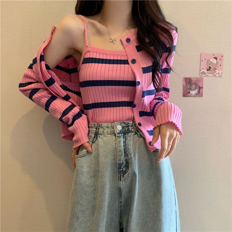 ボーダー服ニット 長袖ニットカーディガンとキャミソールセット
