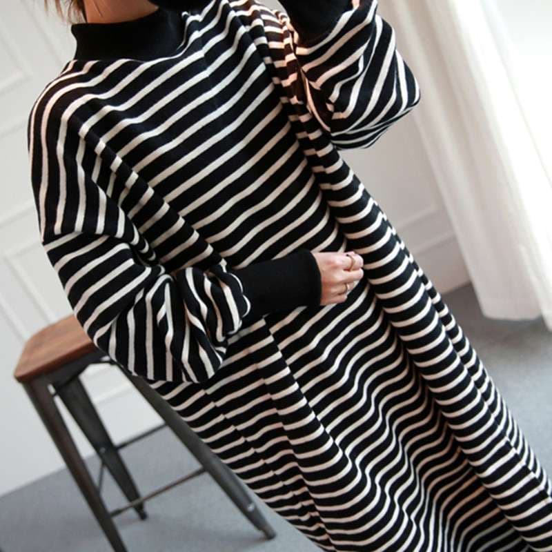 モックネックボーダーワンピース ボーダー服