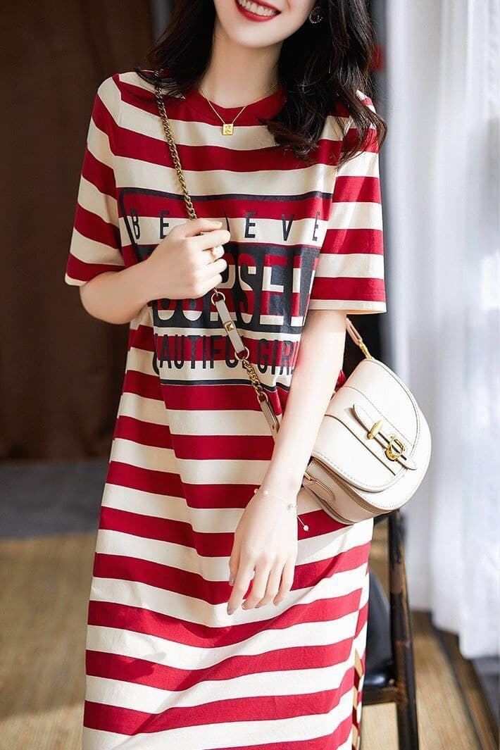 ボーダー服 ロゴプリント入りボーダーワンピース