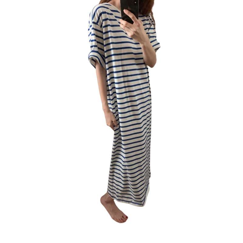ゆったりシルエットのボーダーマキシワンピース ボーダー服