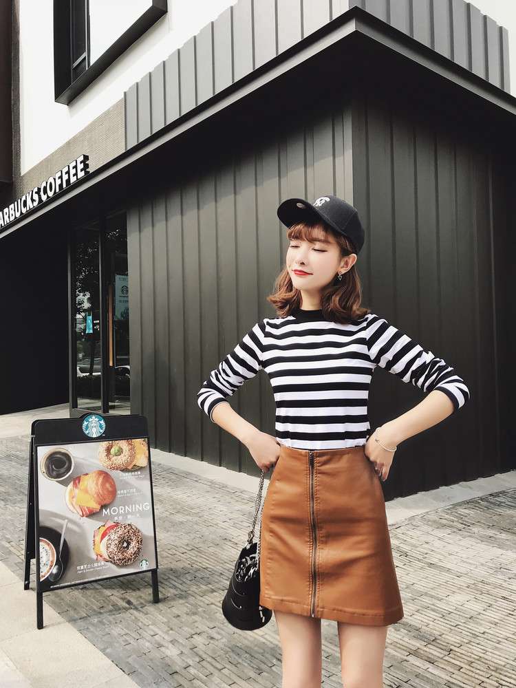 シンプルボーダーモックネック長袖Tシャツ ボーダー服