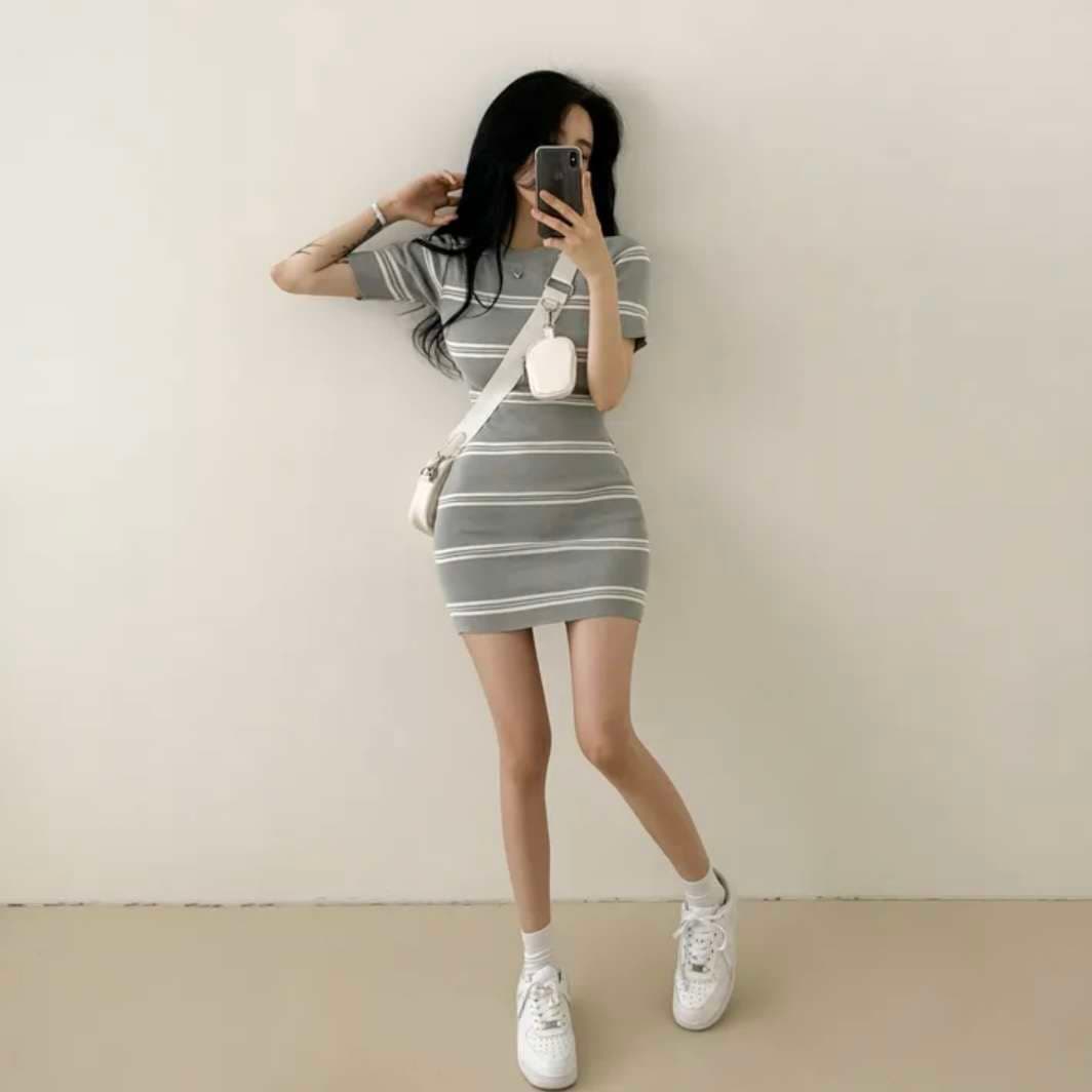 ボーダー柄タイトワンピース ボーダー服