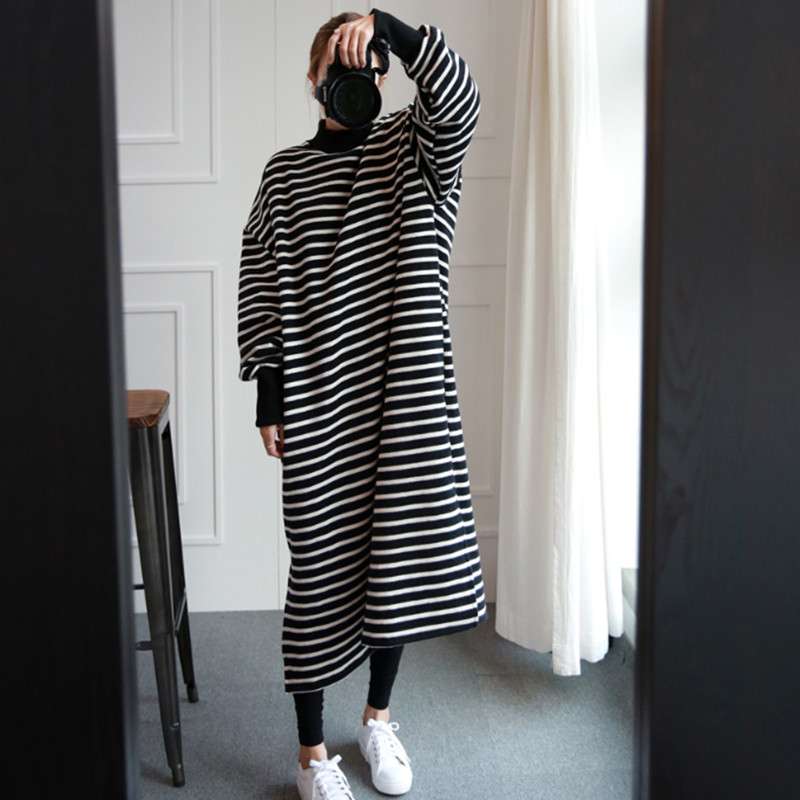 モックネックボーダーワンピース ボーダー服