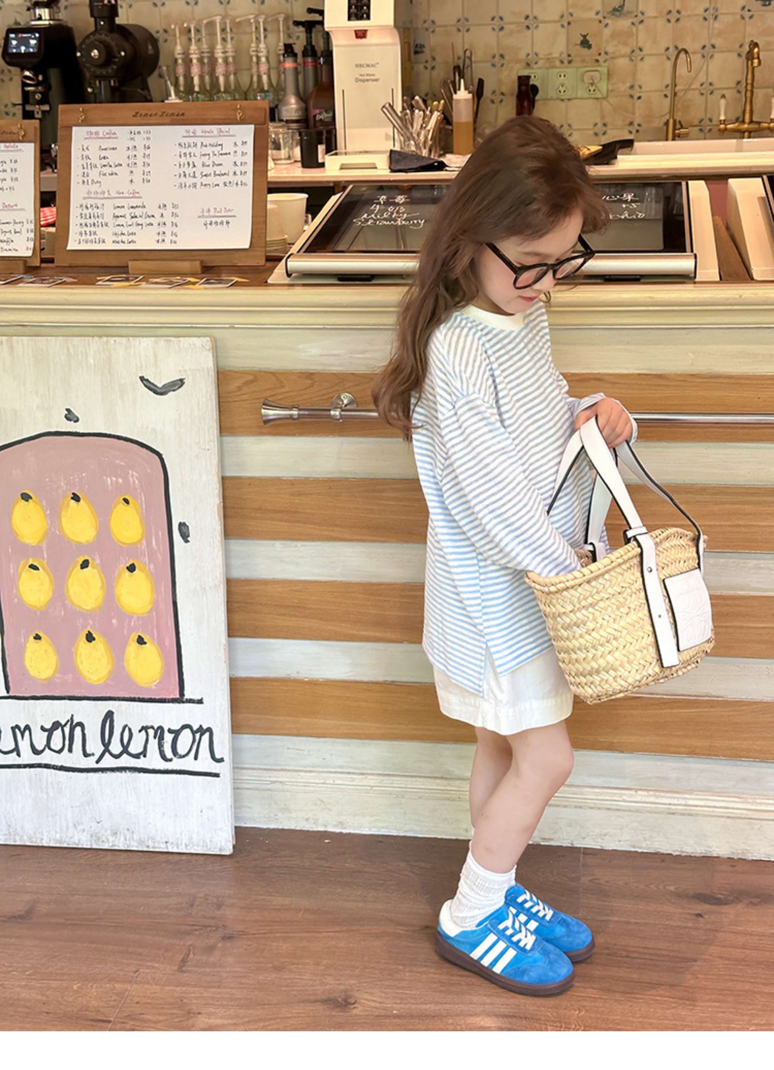 ゆったりシルエットのボーダー長袖Tシャツ ボーダー服