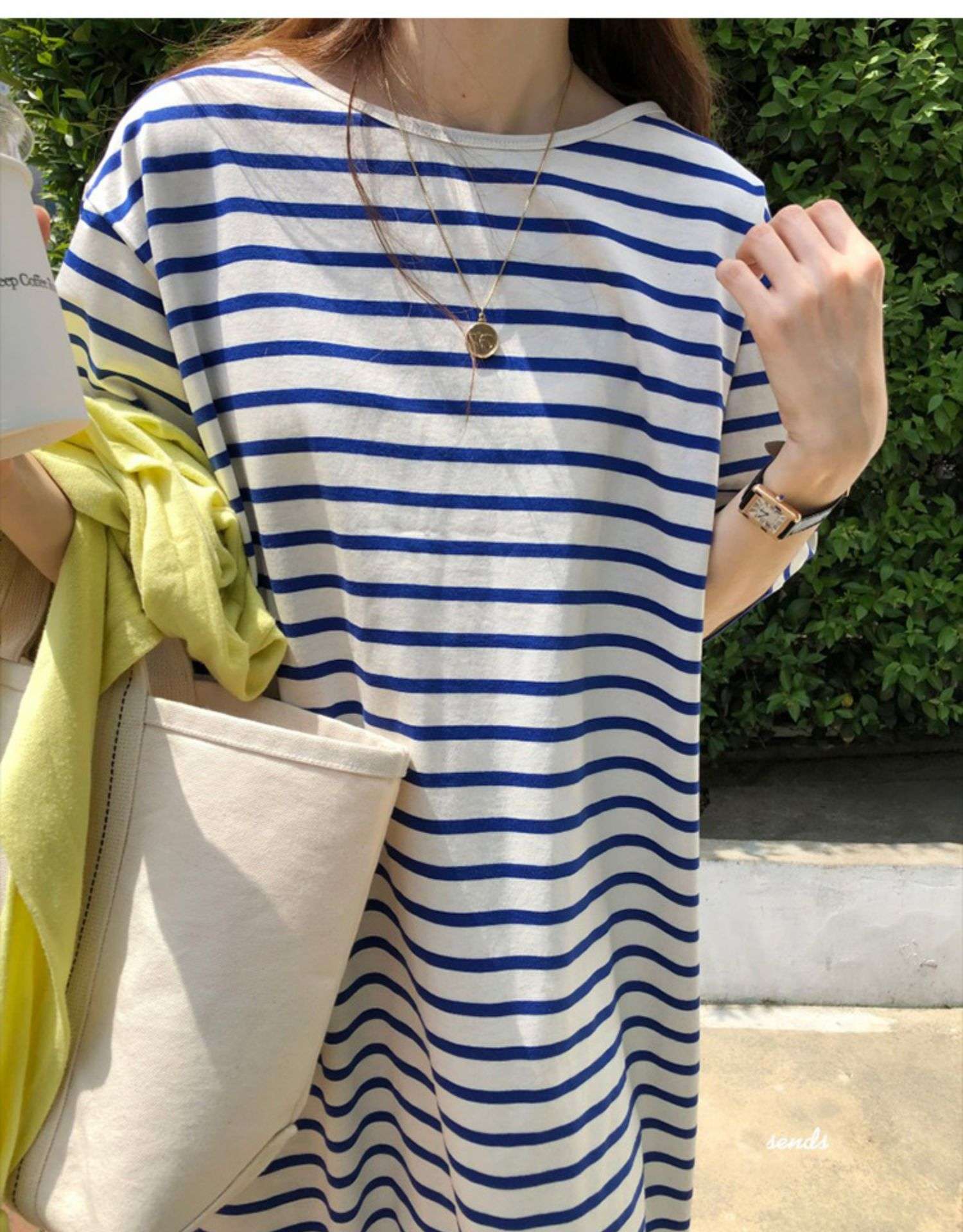 ゆったりシルエットのボーダーマキシワンピース ボーダー服