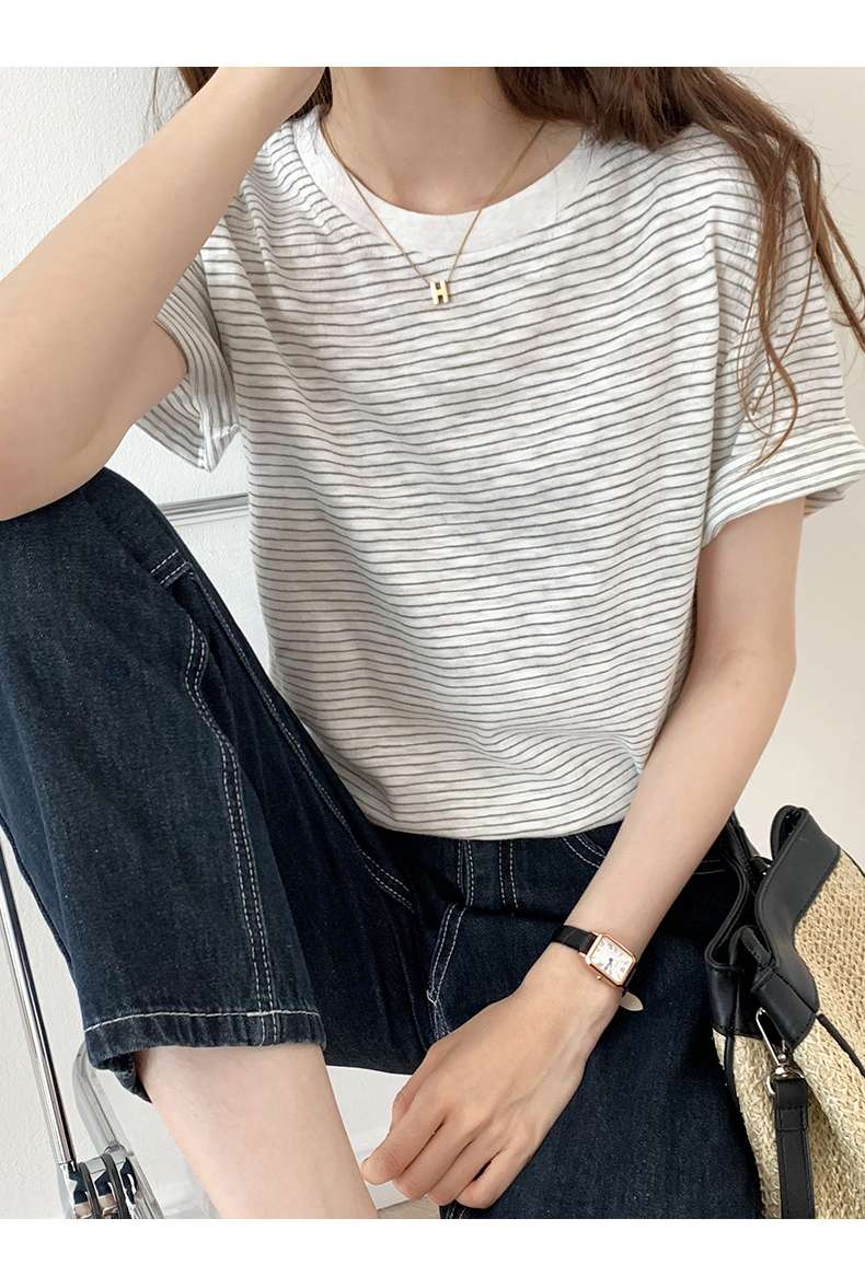 シンプル細ボーダークルーネックTシャツ ボーダー服