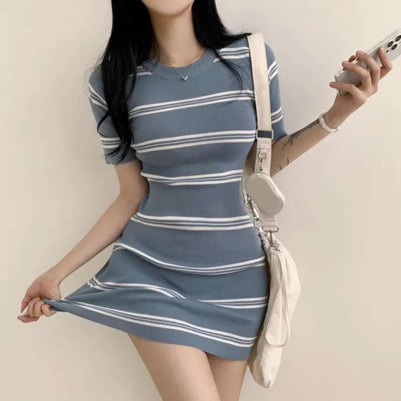 ボーダー柄タイトワンピース ボーダー服