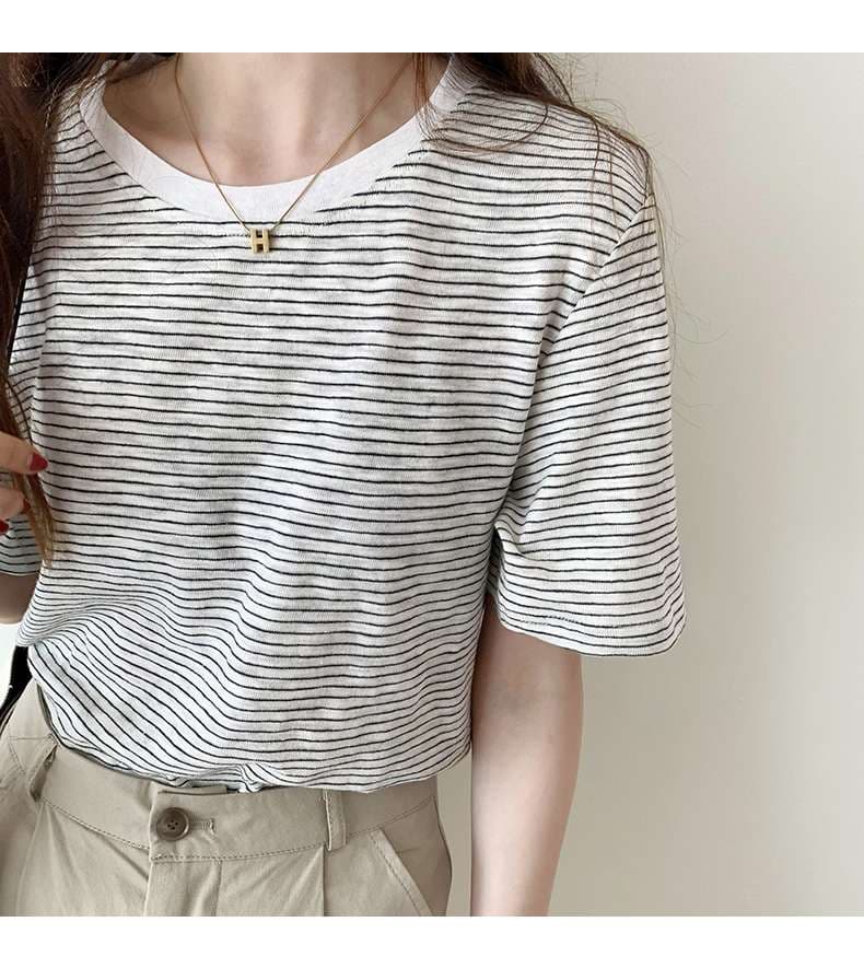シンプル細ボーダークルーネックTシャツ ボーダー服