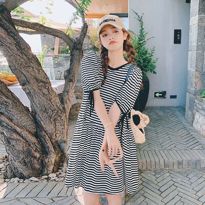 涼やかストライプ柄ティアードワンピース ボーダー服