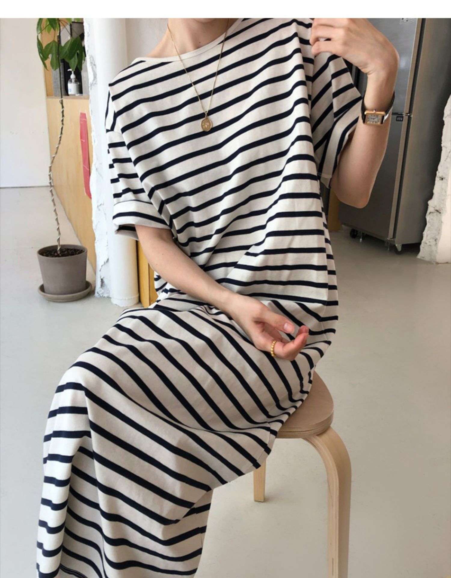 ゆったりシルエットのボーダーマキシワンピース ボーダー服