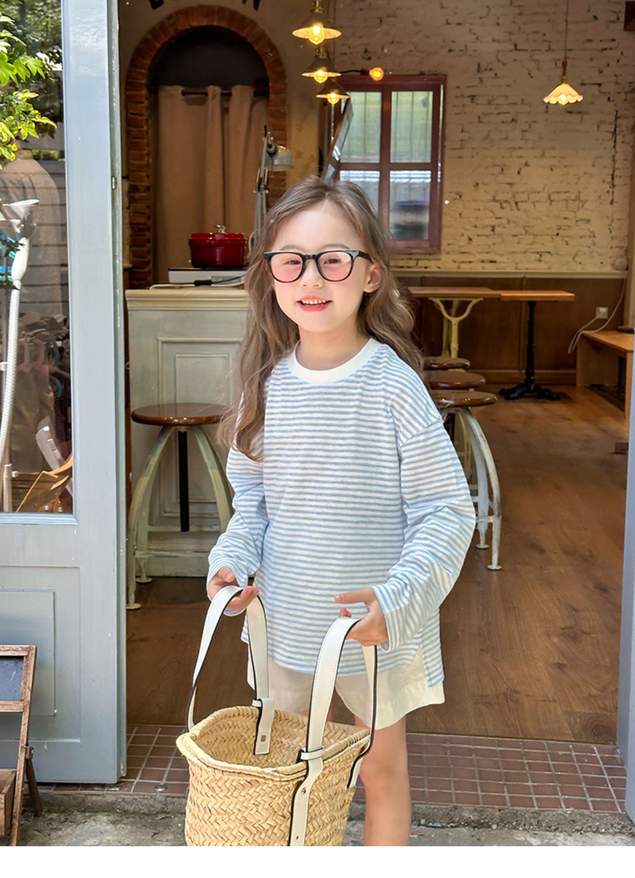 ゆったりシルエットのボーダー長袖Tシャツ ボーダー服