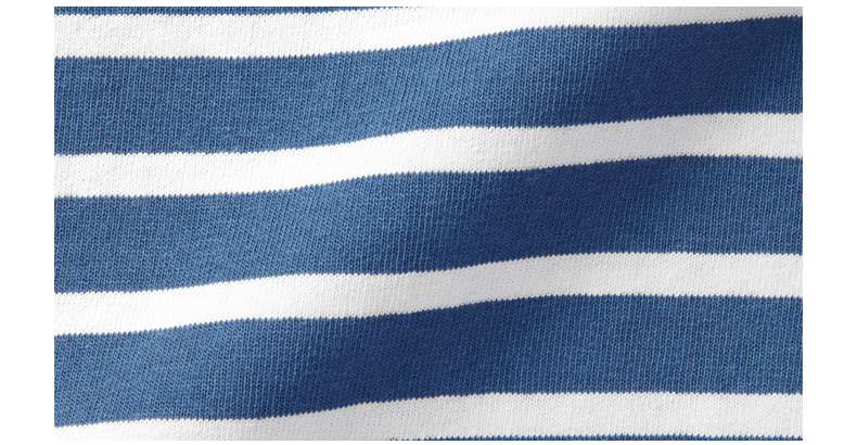 ゆったりシルエットのボーダーTシャツ ボーダー服